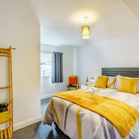 2 Bed In Oc-85514 Lägenhet